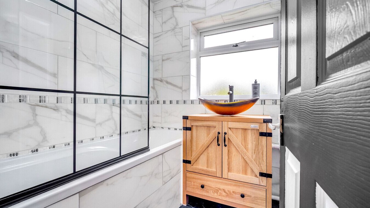 Photo of Bathroom in Cray Valley East