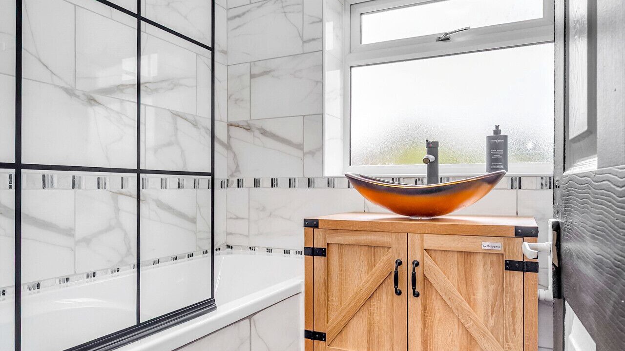 Photo of Bathroom in Cray Valley East