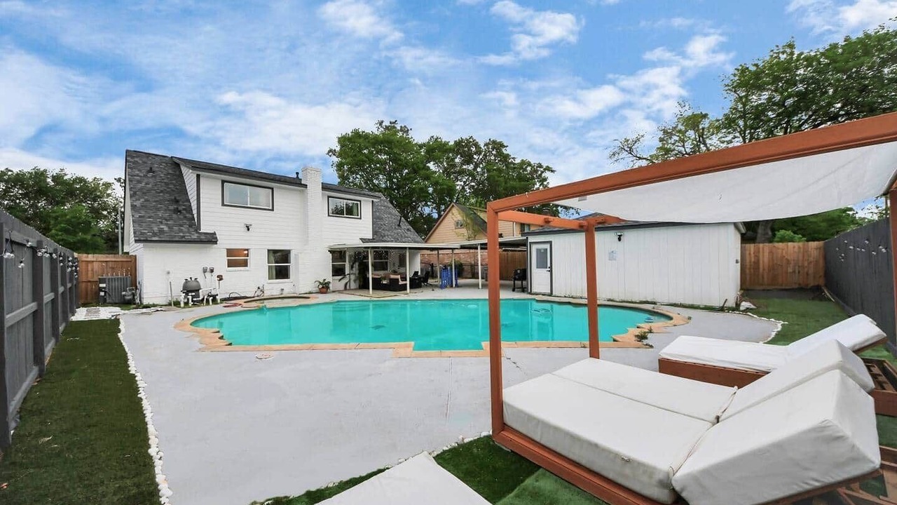 Photo of Outdoor in Meadows Place
