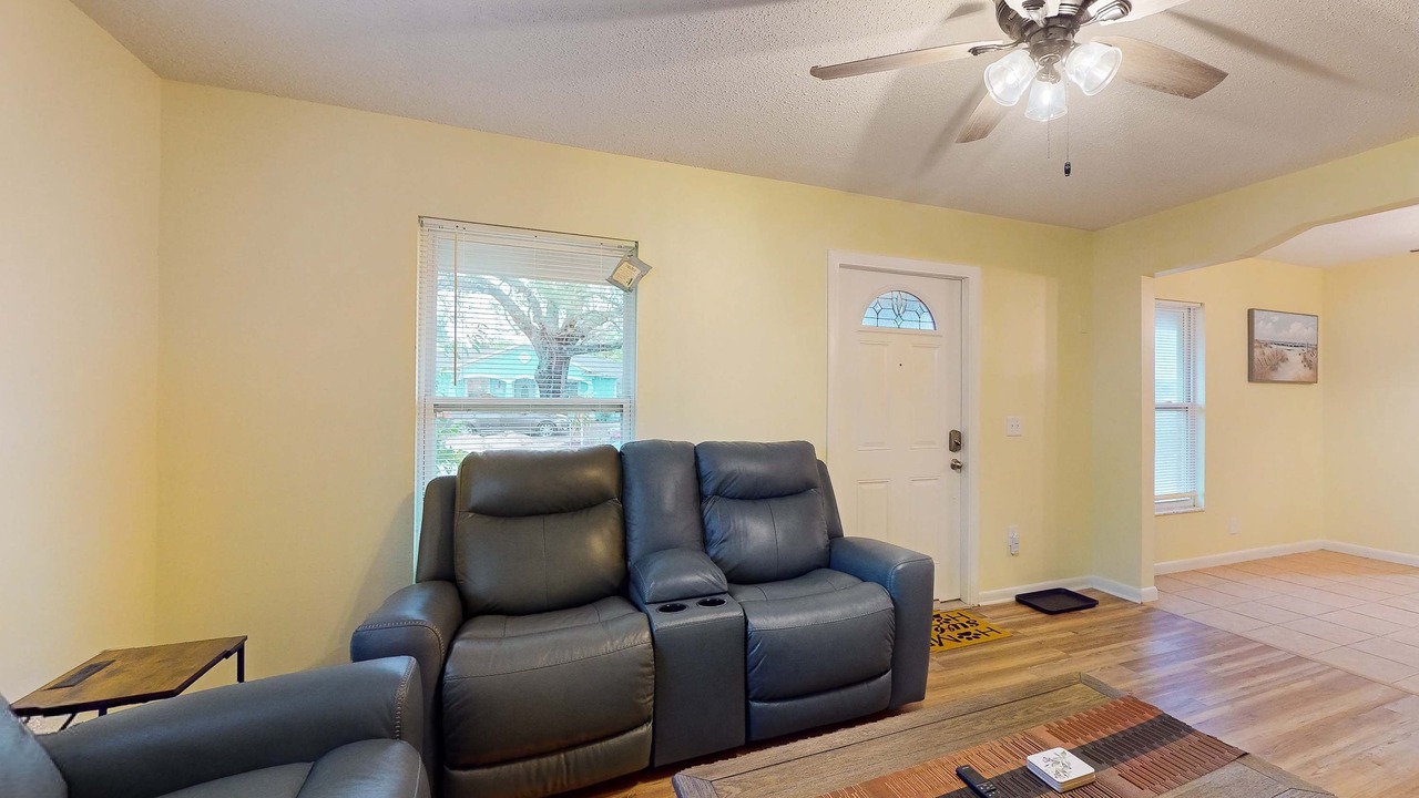 Photo of Livingroom in Tampa