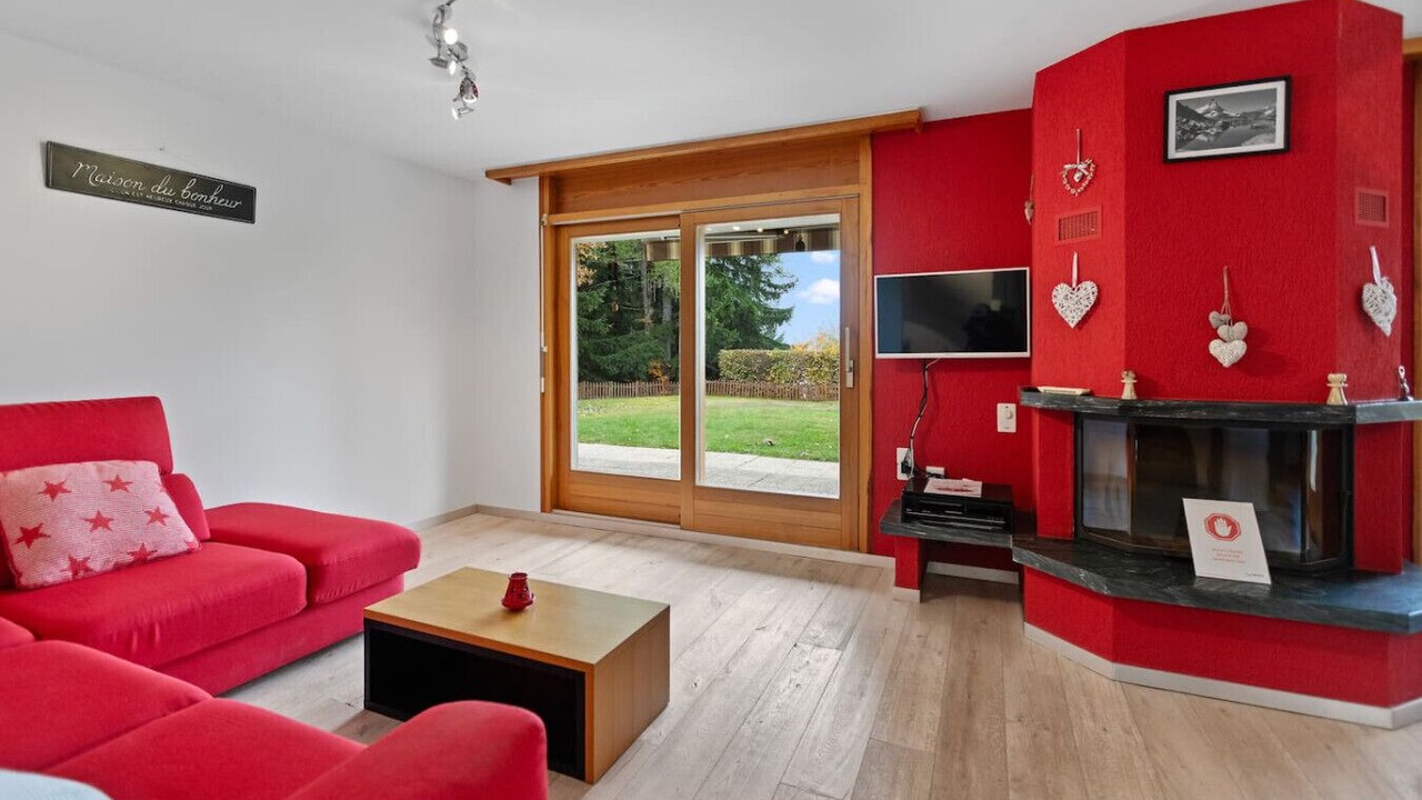 Photo of Livingroom in Lens