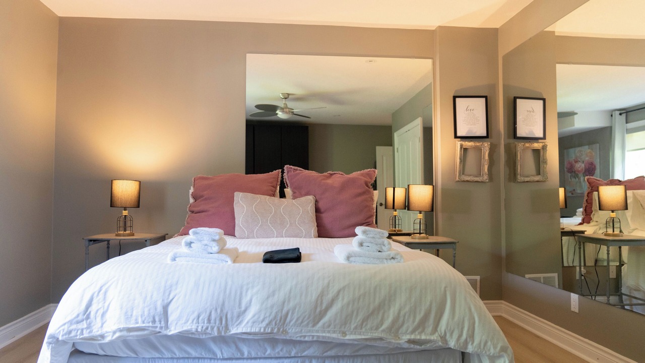 Photo of Bedroom in Salem