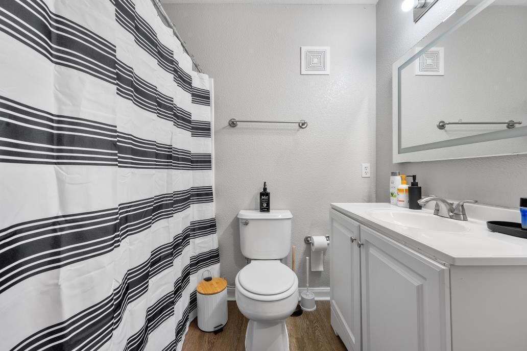 Photo of Bathroom in Pleasant Valley