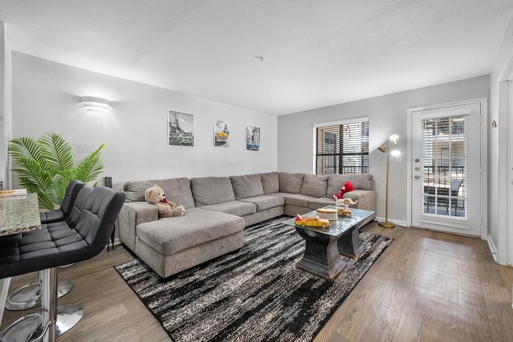Photo of Livingroom in Pleasant Valley