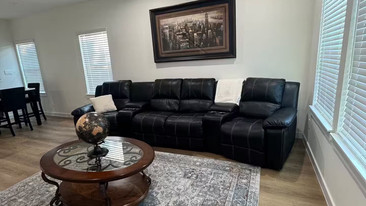 Photo of Livingroom in Northeast Houston