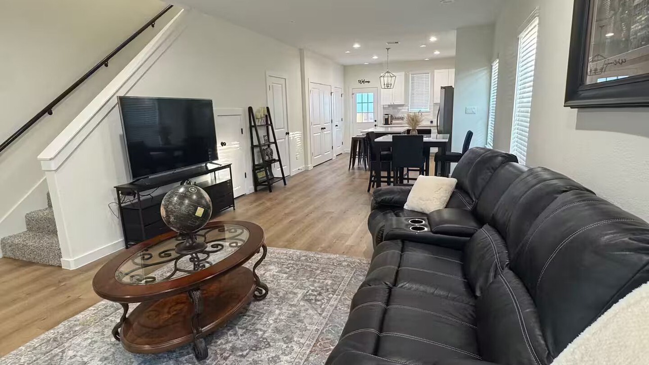 Photo of Livingroom in Northeast Houston