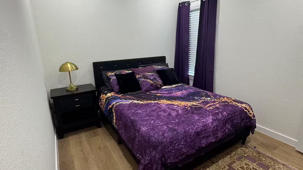 Photo of Bedroom in Northeast Houston