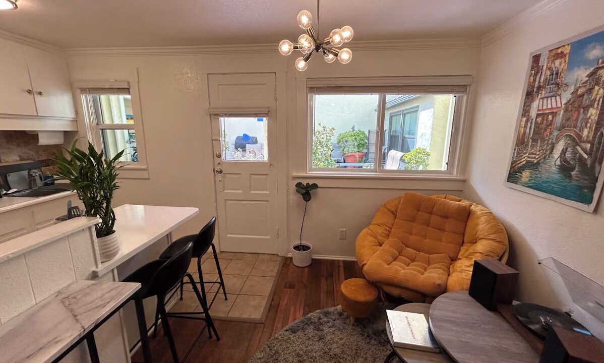 Photo of Livingroom in Ocean Beach