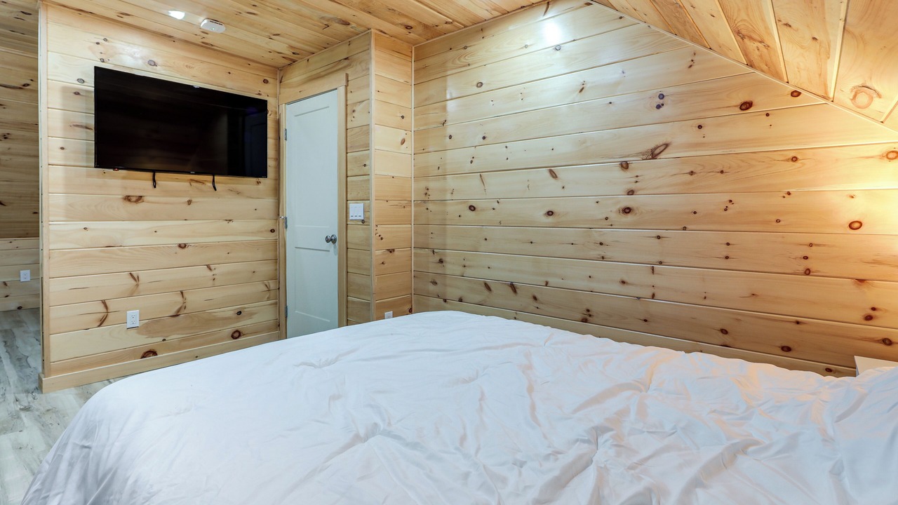 Photo of Bedroom in Lyons Falls