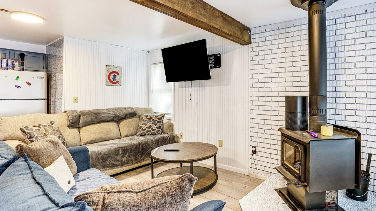 Photo of Livingroom in Reed City