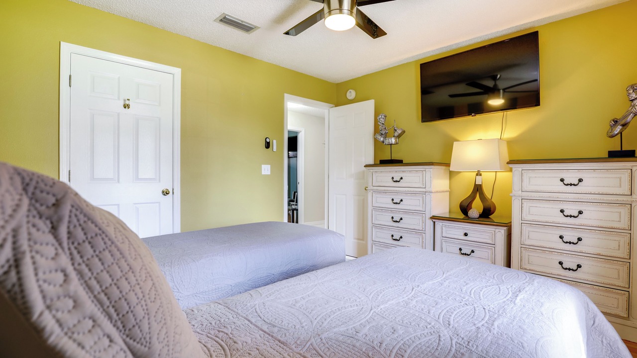 Photo of Bedroom in Doctors Inlet