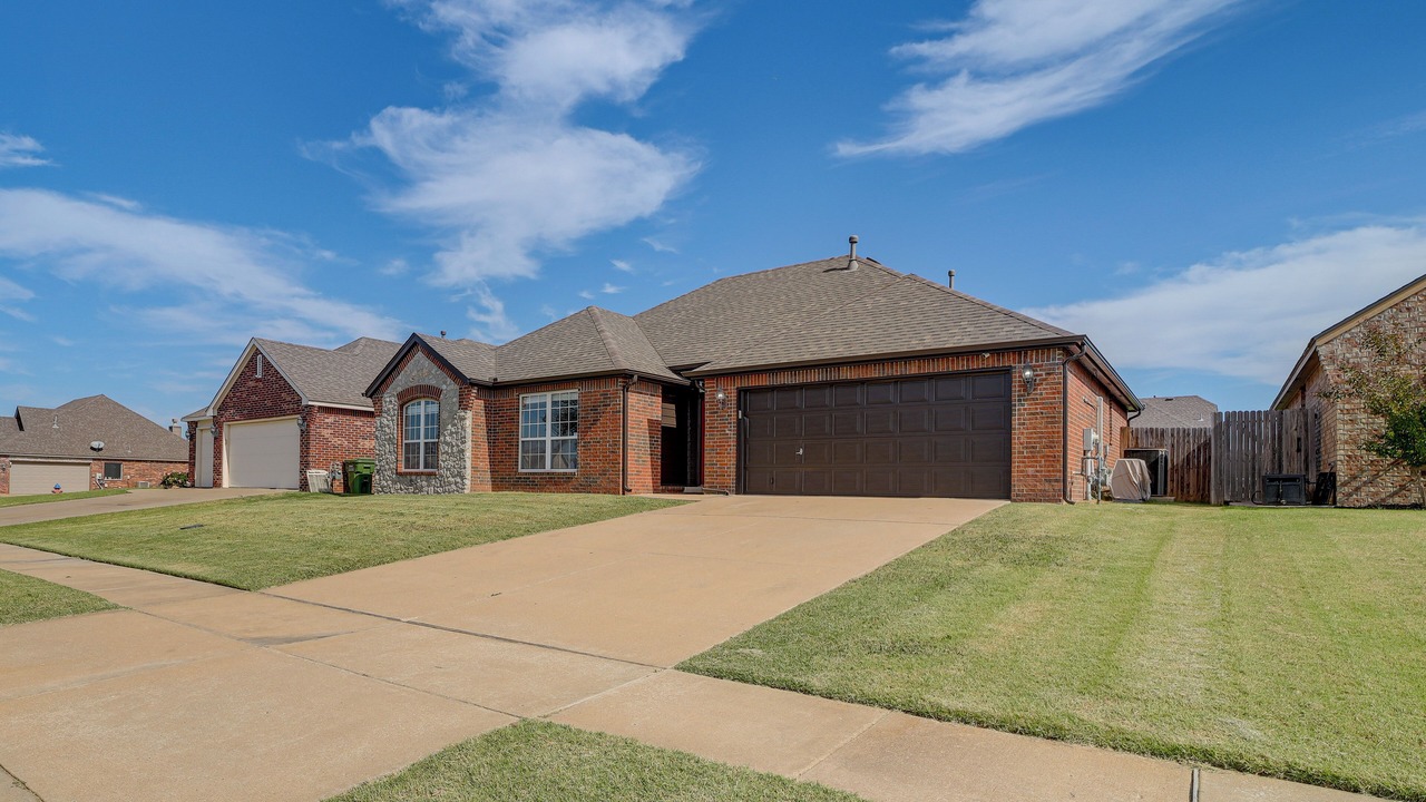 Photo of Others in Broken Arrow
