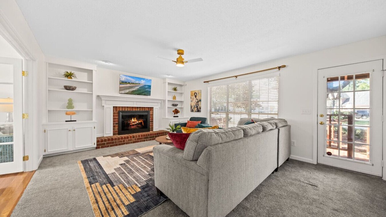 Photo of Livingroom in North Charleston