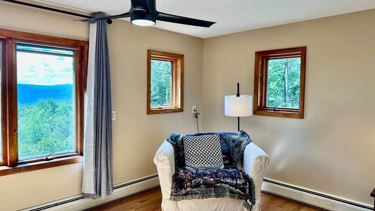 Photo of Livingroom in Charlemont