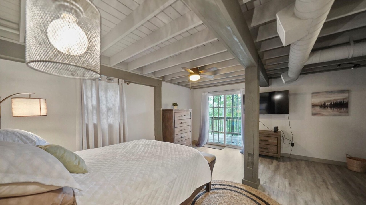 Photo of Bedroom in Pointblank