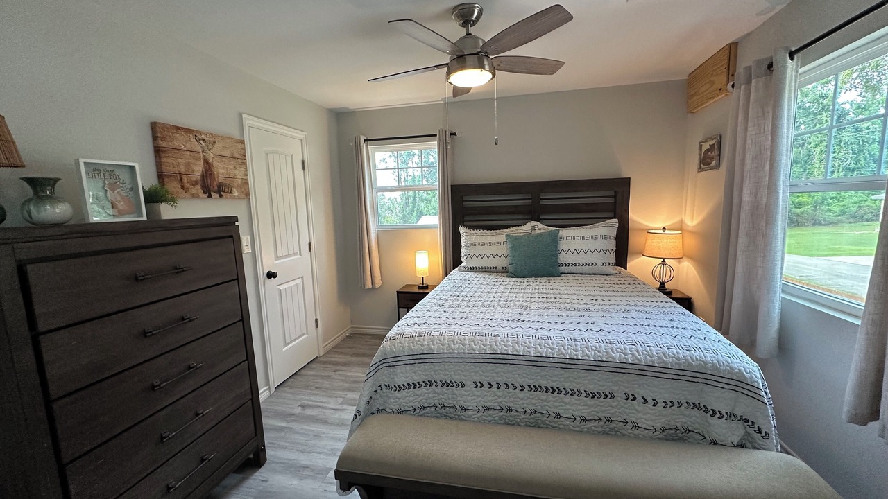 Photo of Bedroom in Pointblank