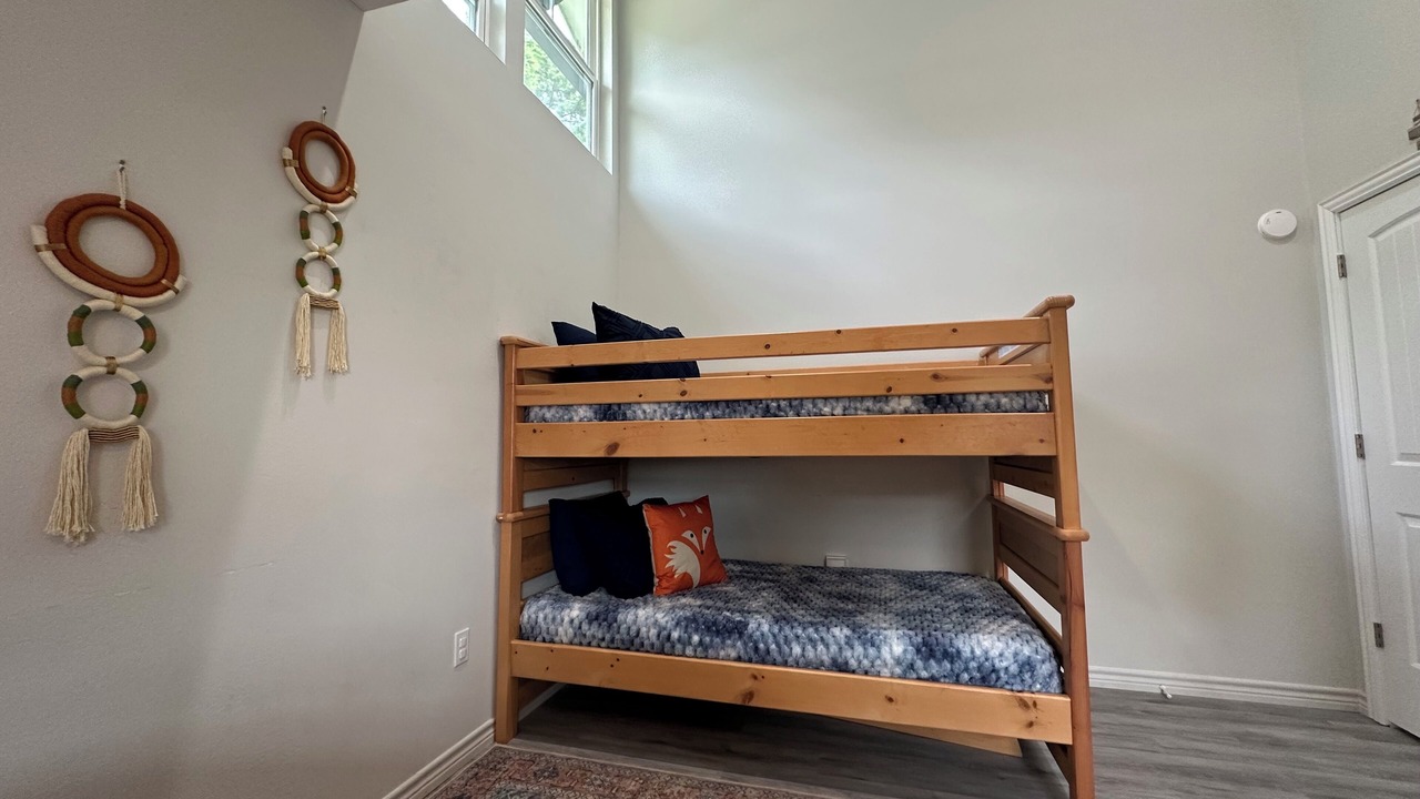 Photo of Bedroom in Pointblank
