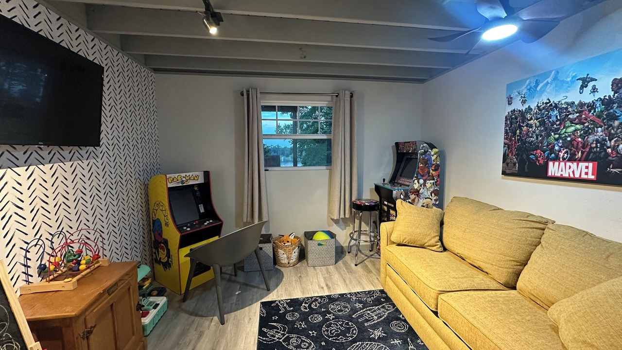 Photo of Livingroom in Pointblank