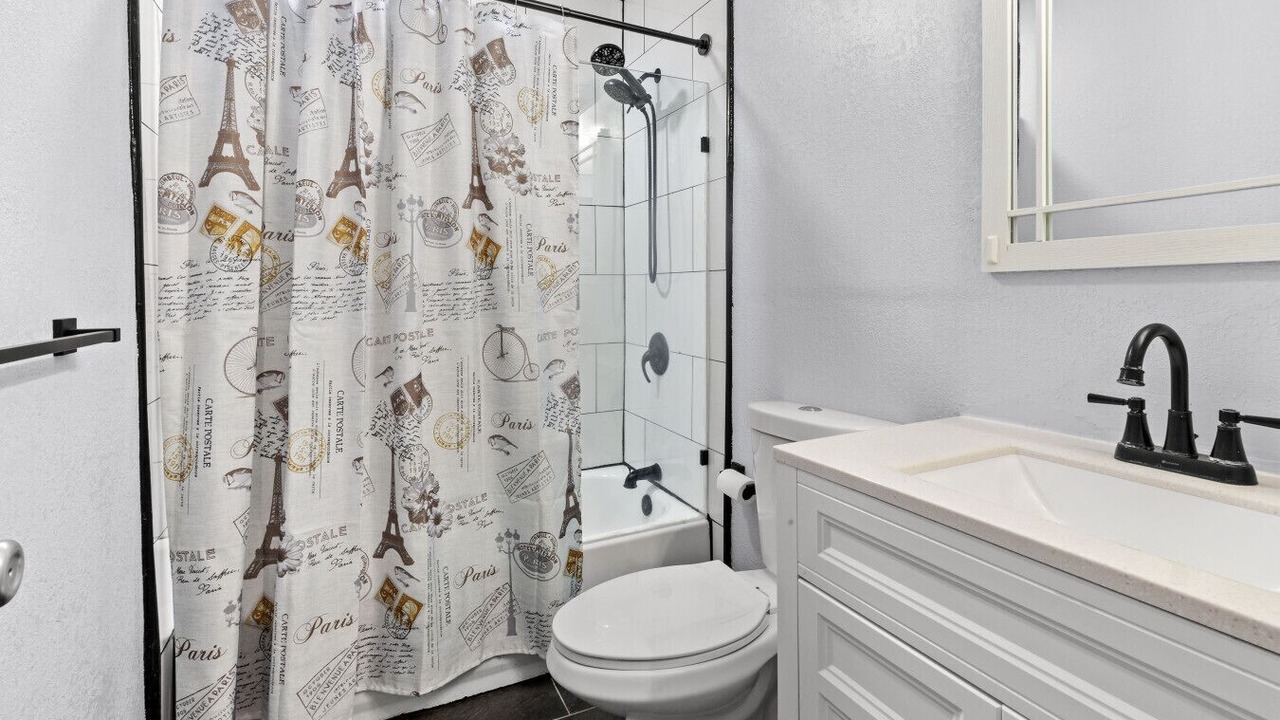Photo of Bathroom in Springtree