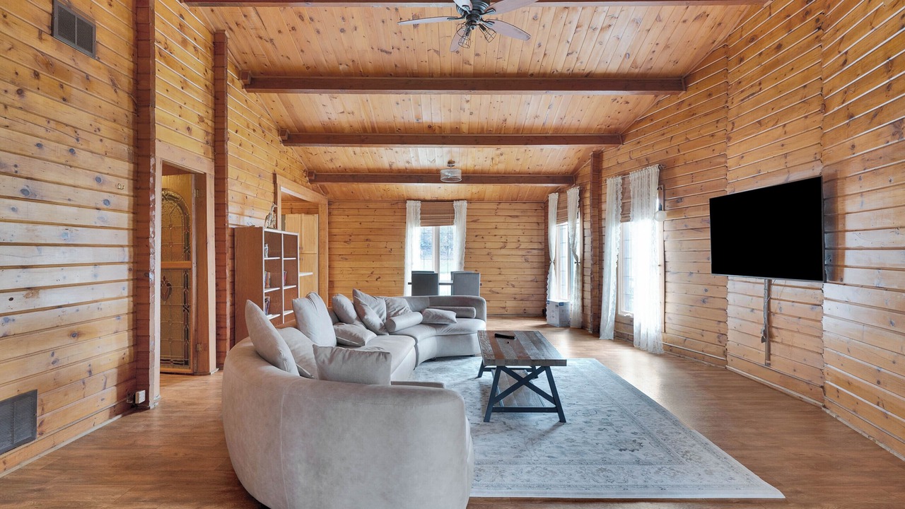 Photo of Livingroom in Gravenhurst