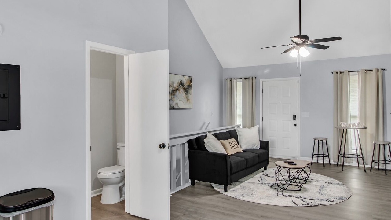Photo of Livingroom in Huntsville