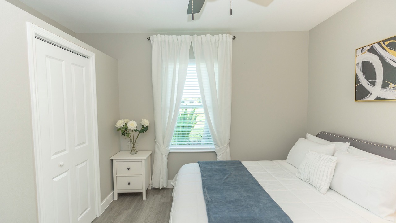 Photo of Bedroom in Englewood East