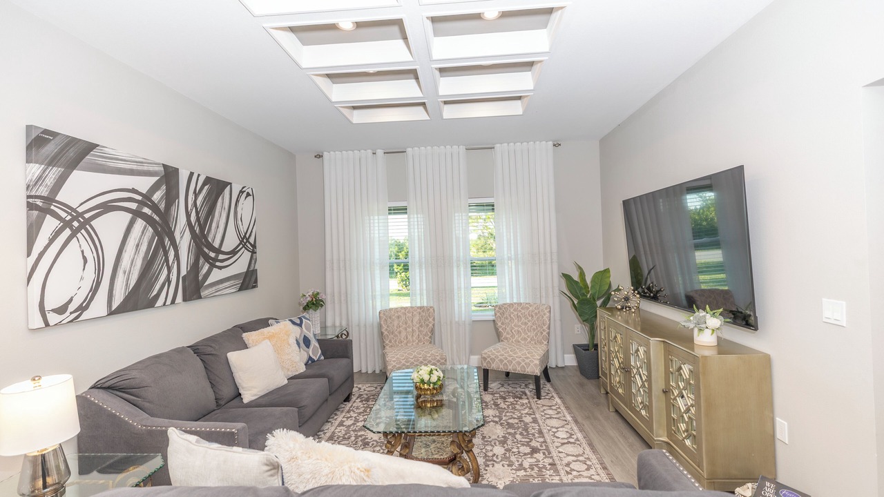 Photo of Livingroom in Englewood East
