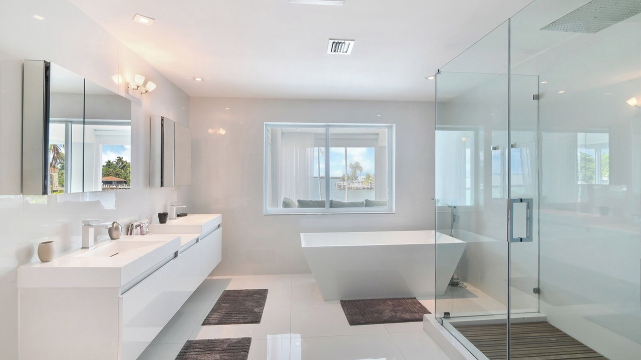 Photo of Bathroom in North Bay Village