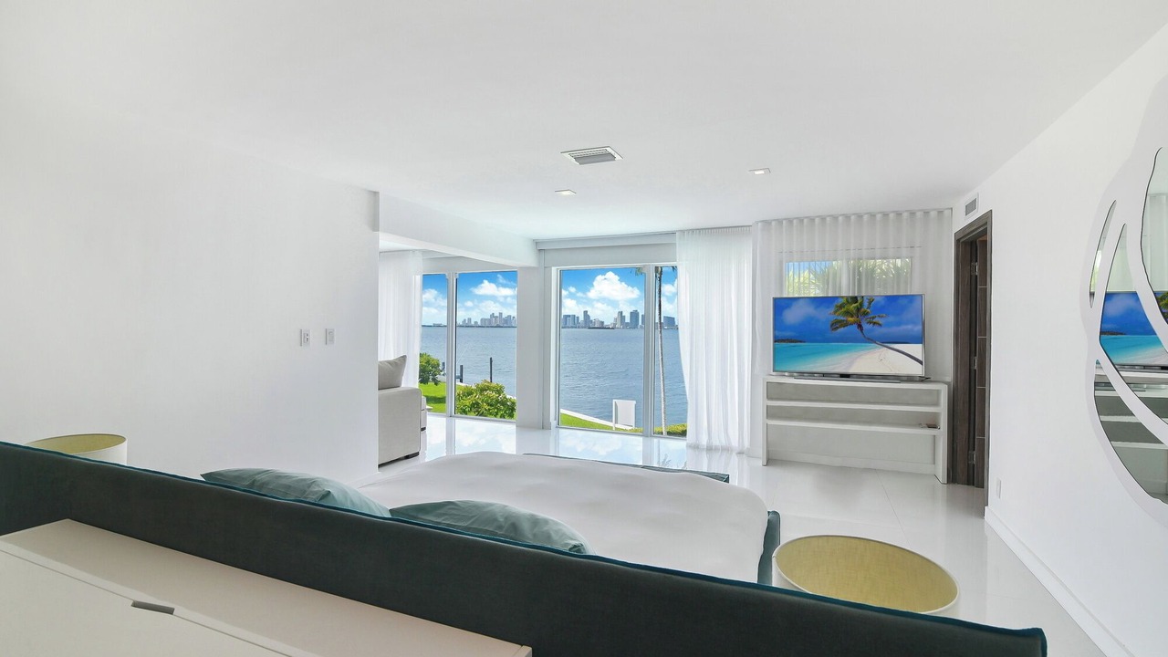 Photo of Bedroom in North Bay Village