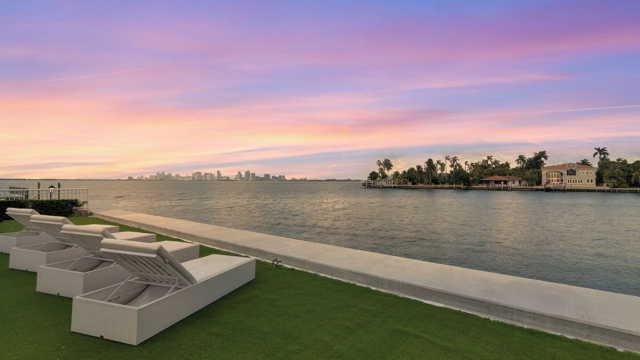 Photo of Outdoor in North Bay Village