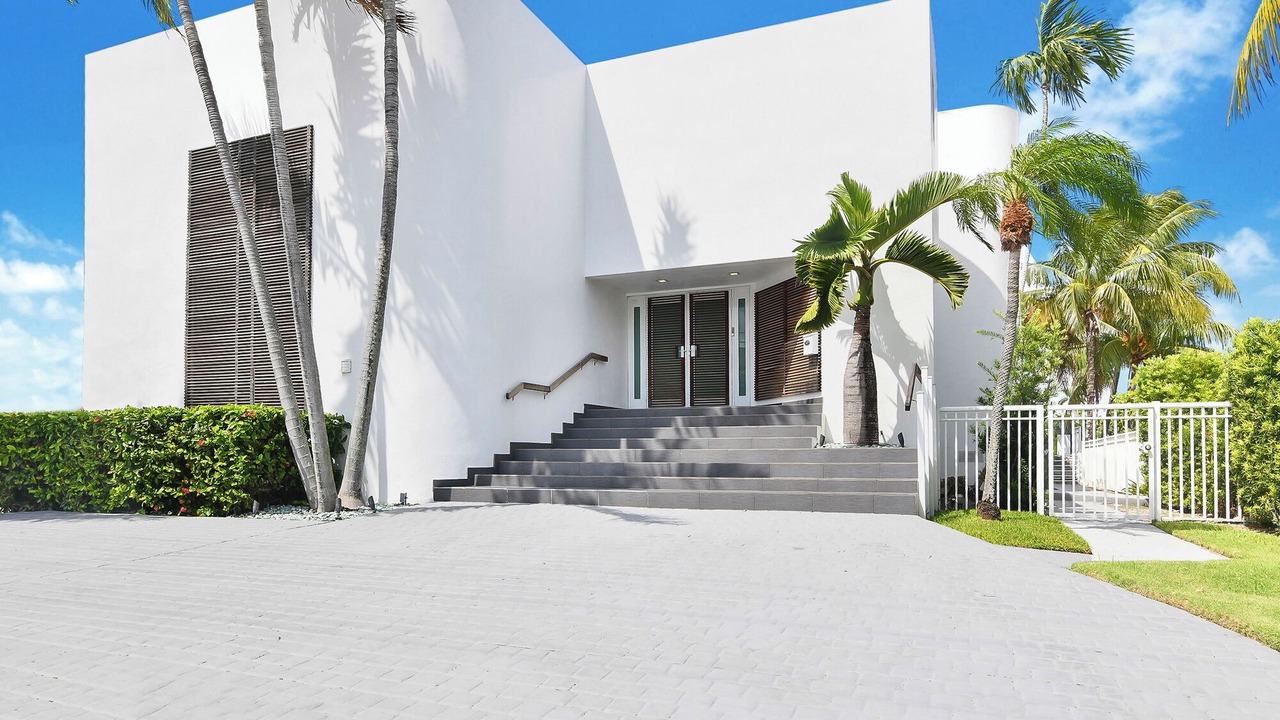 Photo of Outdoor in North Bay Village