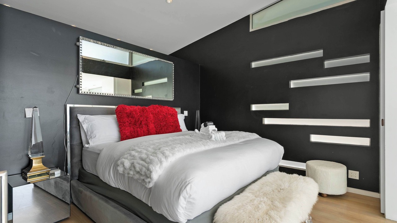 Photo of Bedroom in Pacific Palisades