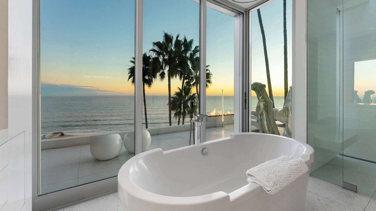 Photo of Bathroom in Pacific Palisades