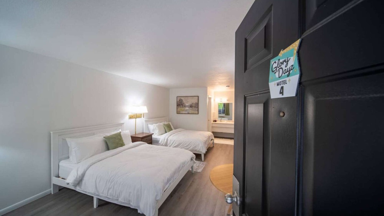 Photo of Bedroom in Eureka Springs Historic District