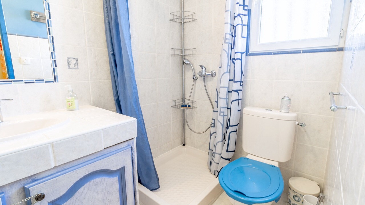 Photo of Bathroom in Puisserguier