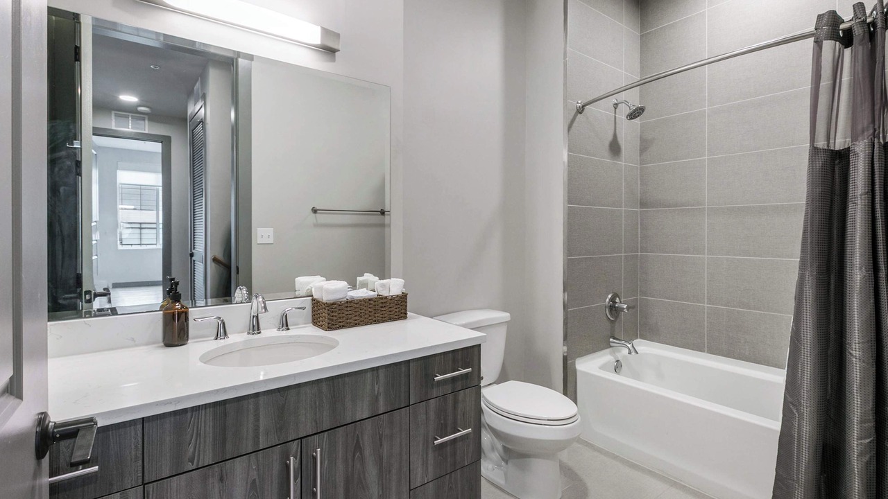 Photo of Bathroom in Highlands - Perkins