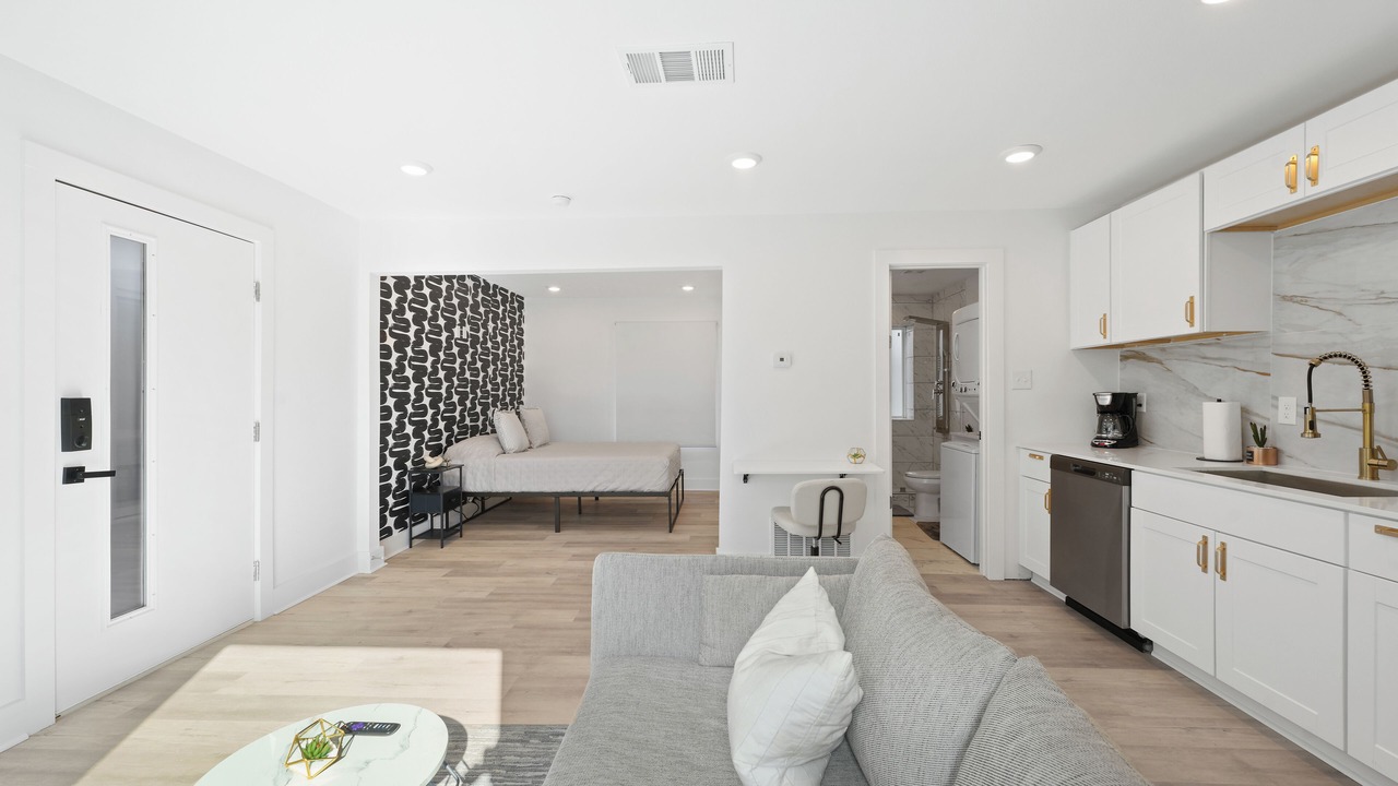 Photo of Livingroom in Old East Dallas