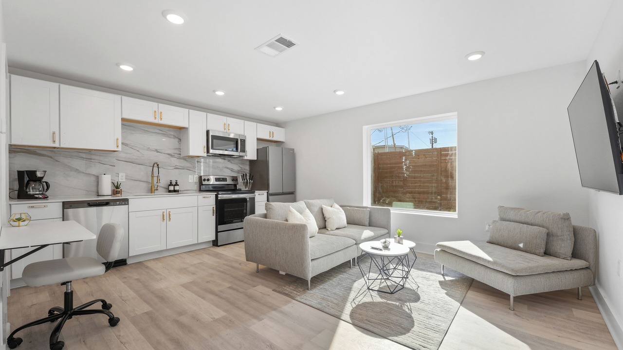 Photo of Livingroom in Old East Dallas