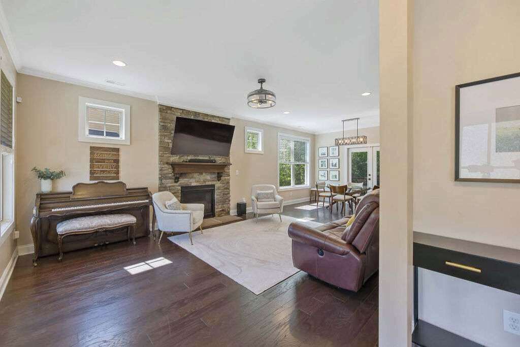 Photo of Livingroom in Northeast Raleigh