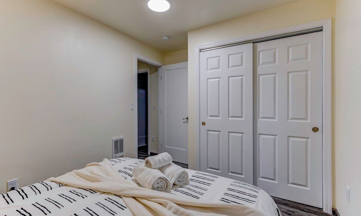 Photo of Bedroom in North Central