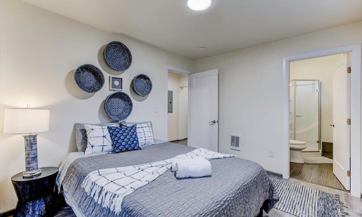 Photo of Bedroom in North Central