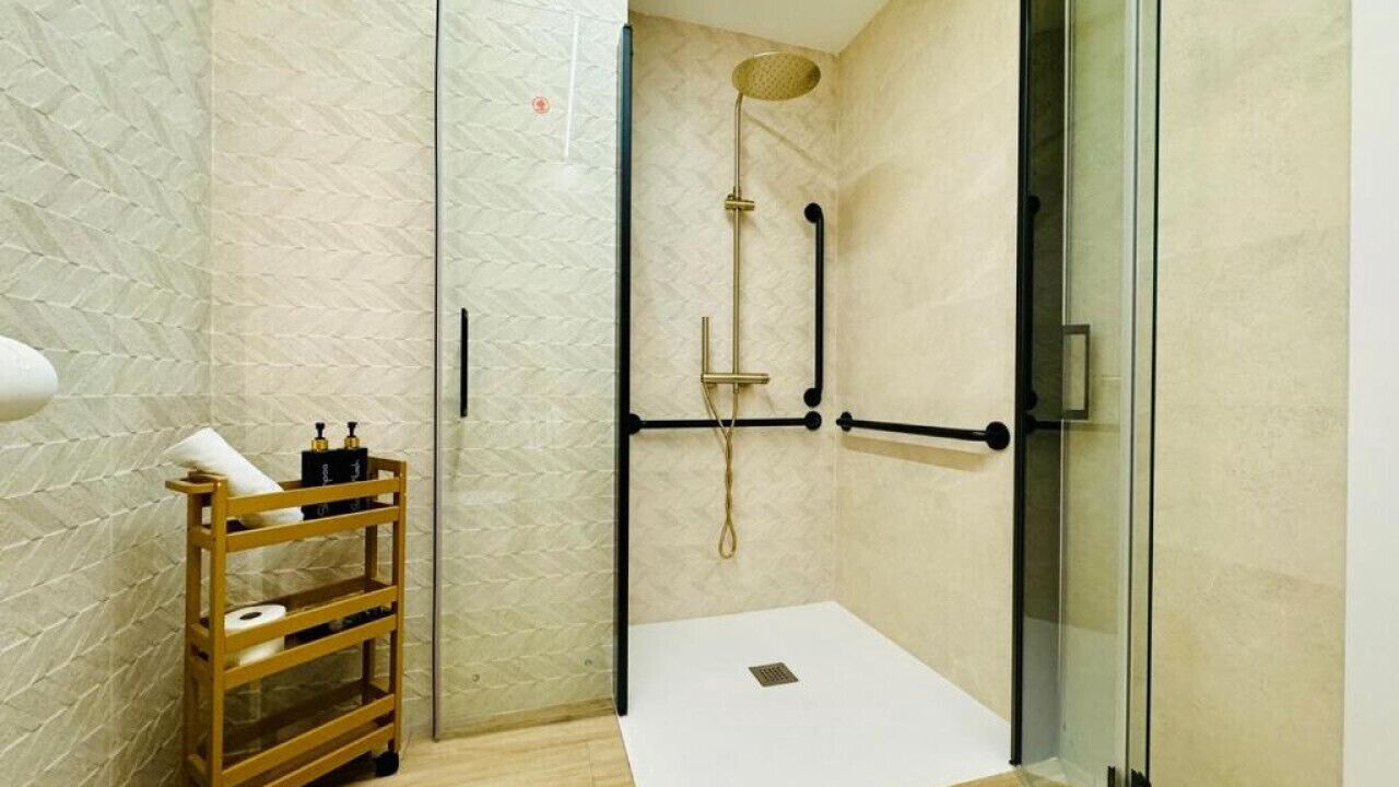 Photo of Bathroom in Patraix
