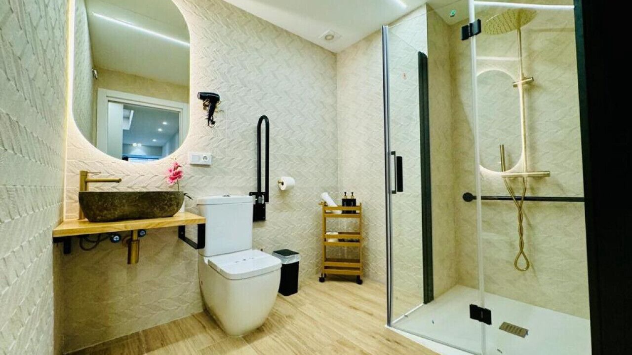 Photo of Bathroom in Patraix