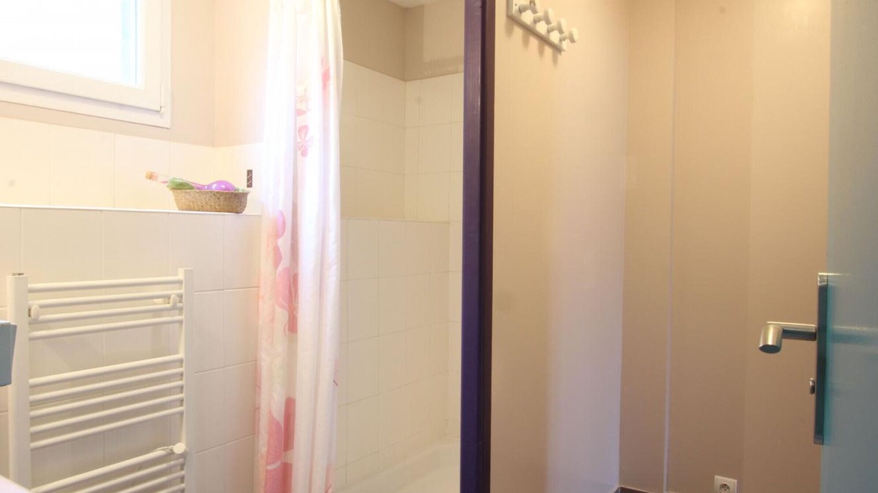 Photo of Bathroom in Annoville