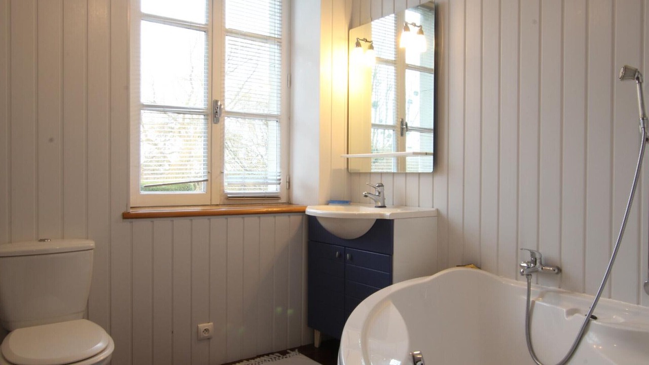 Photo of Bathroom in Annoville
