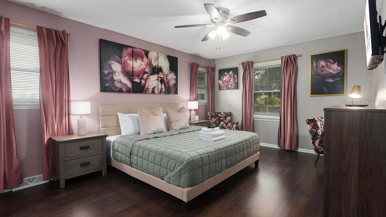 Photo of Bedroom in Lee's Summit