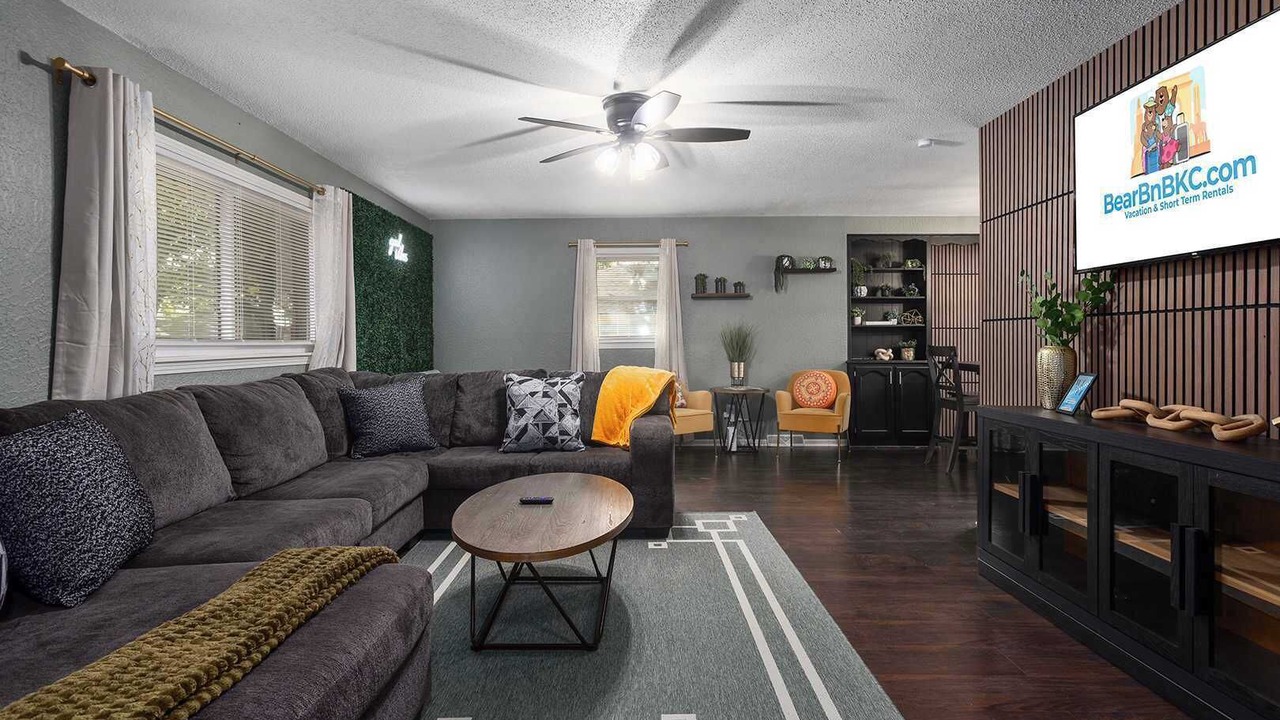 Photo of Livingroom in Lee's Summit