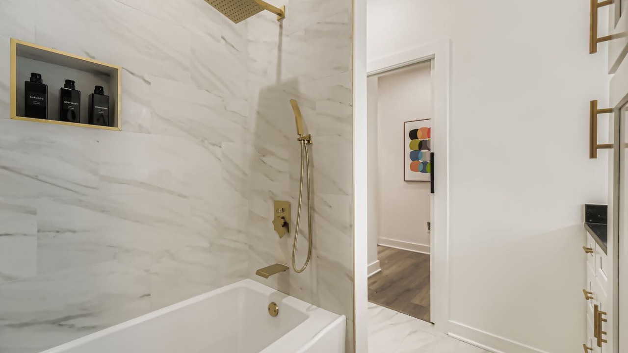Photo of Bathroom in Union City