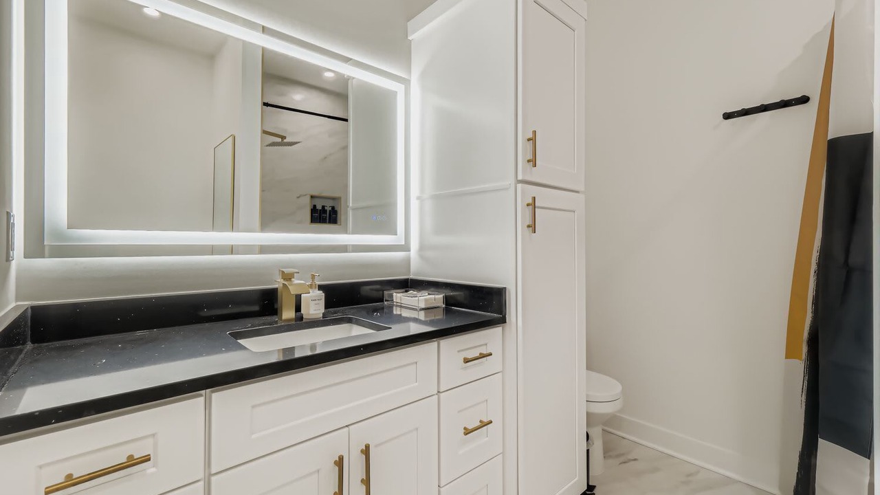 Photo of Bathroom in Union City