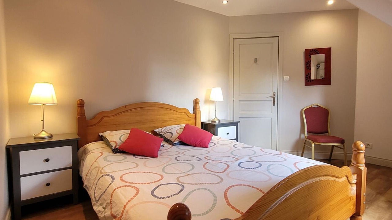 Photo of Bedroom in Isigny-le-Buat